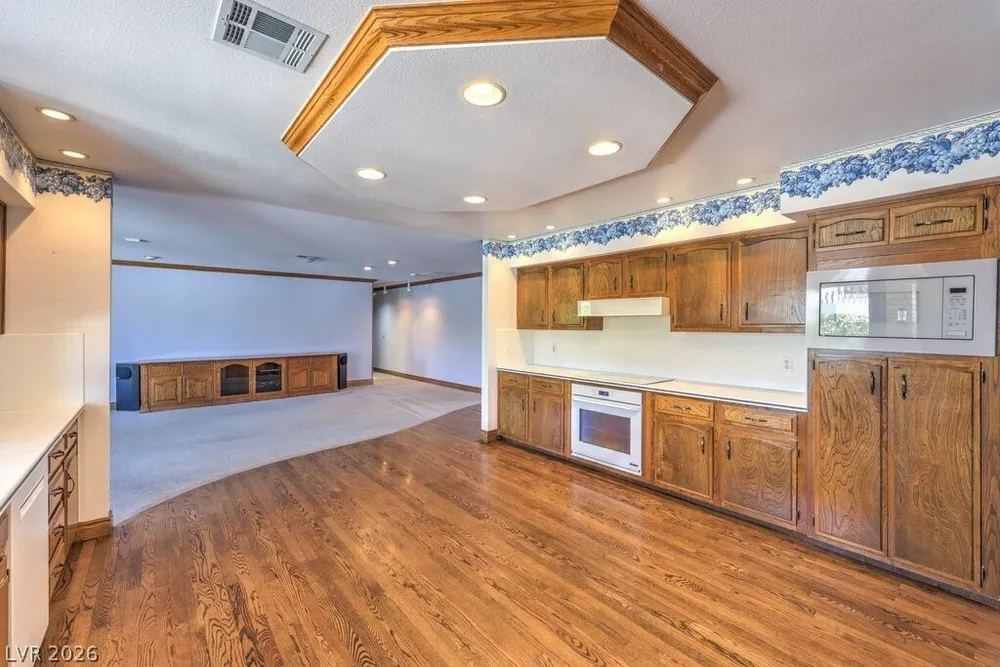 6510 Darby Ave, Las Vegas, NV 89146-6518