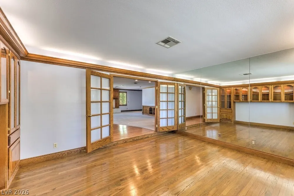6510 Darby Ave, Las Vegas, NV 89146-6518