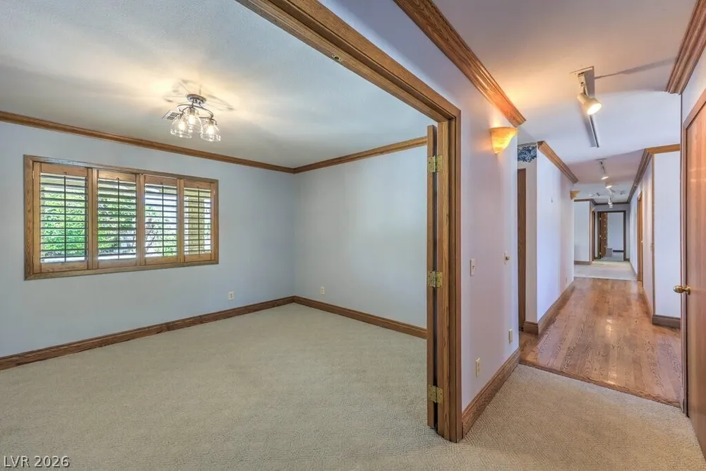 6510 Darby Ave, Las Vegas, NV 89146-6518