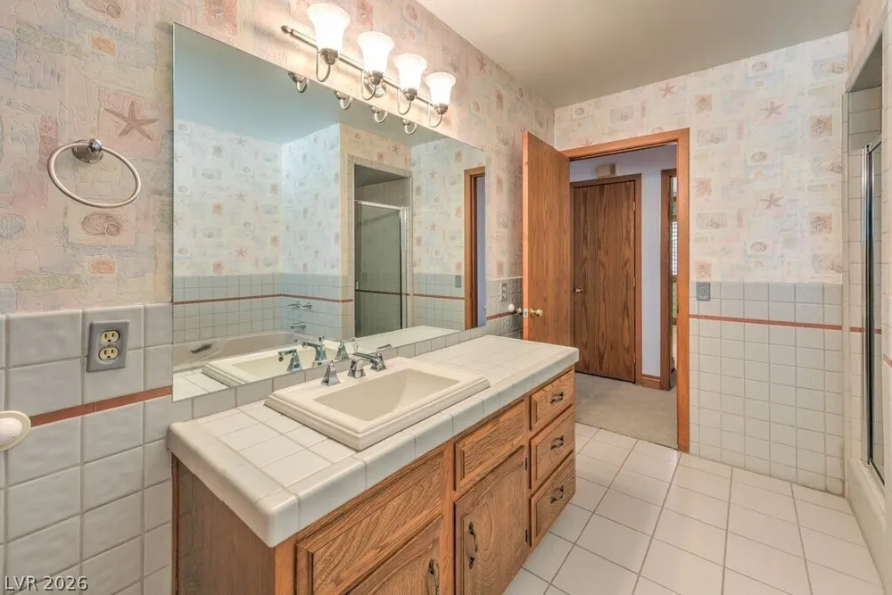 6510 Darby Ave, Las Vegas, NV 89146-6518
