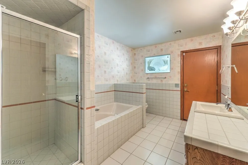 6510 Darby Ave, Las Vegas, NV 89146-6518