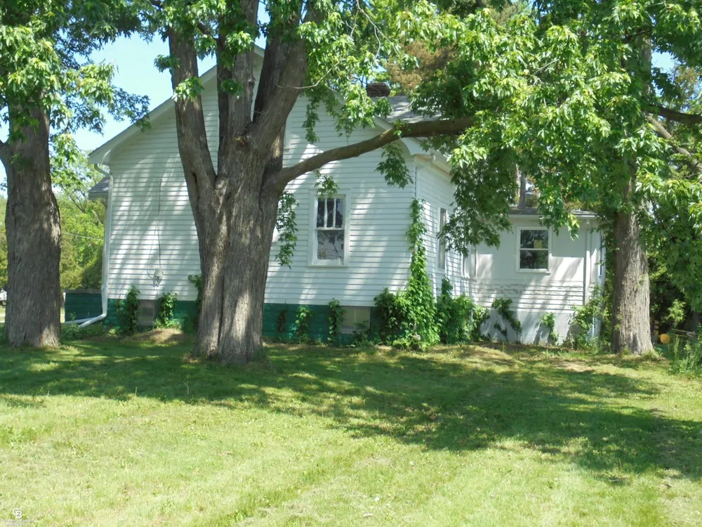 35080 Hengesbach Dr, Clinton Township, MI 48035