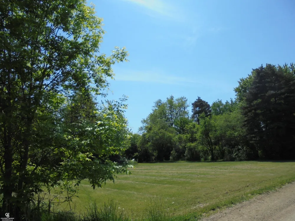 35080 Hengesbach Dr, Clinton Township, MI 48035