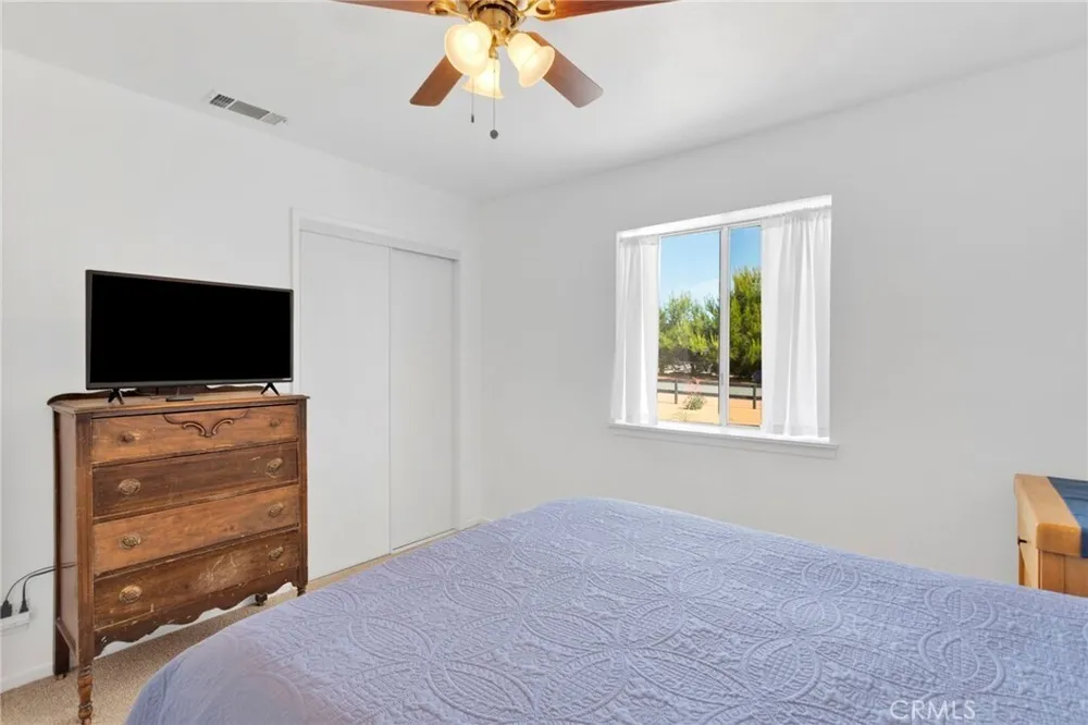22672 El Centro Rd, Apple Valley, CA 92307