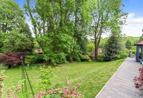 Roundwood Rucklers Lane, Kings Langley, WD4