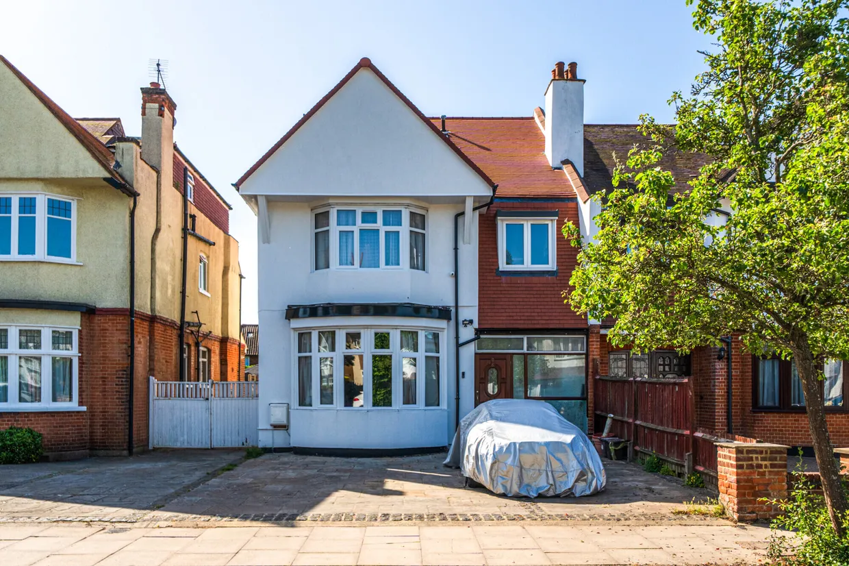Chandos Avenue, Whetstone, N20 photo 1