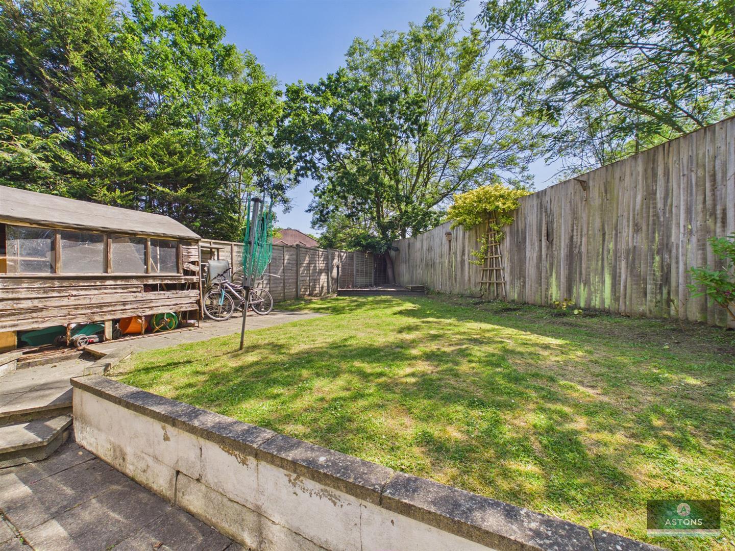 Tinsley Close, Crawley Image 4