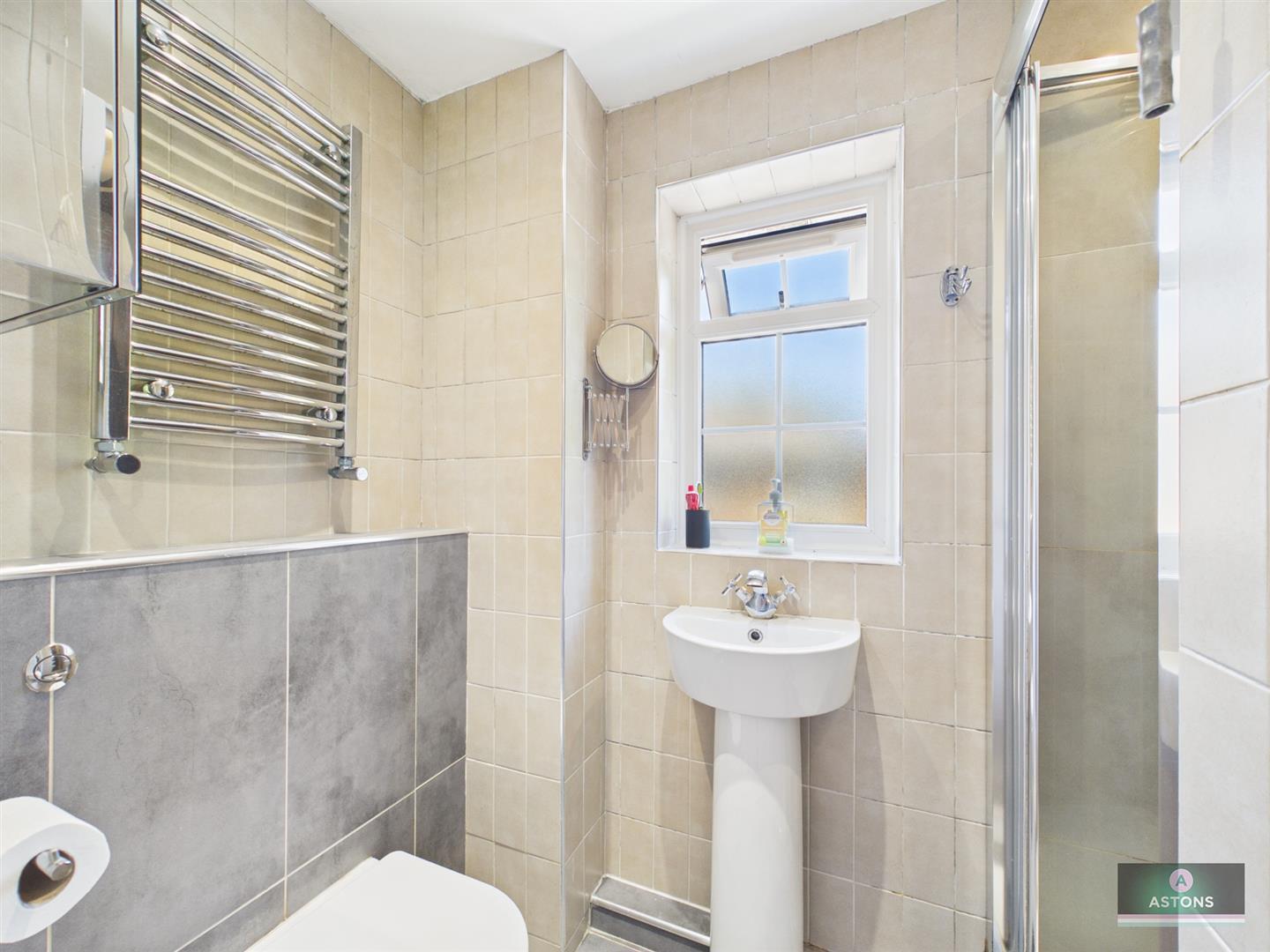Tinsley Close, Crawley Image 16