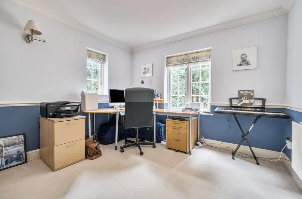 Quarry Lane, HENLEY-ON-THAMES, RG9 photo 13