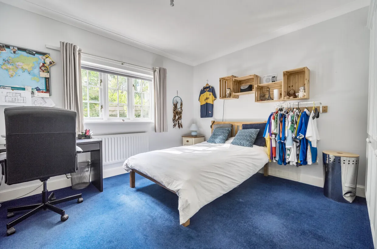 Quarry Lane, HENLEY-ON-THAMES, RG9 photo 19