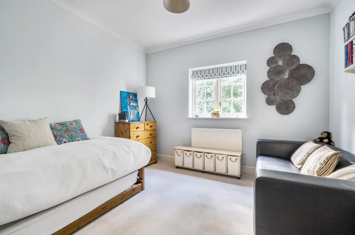 Quarry Lane, HENLEY-ON-THAMES, RG9 photo 24