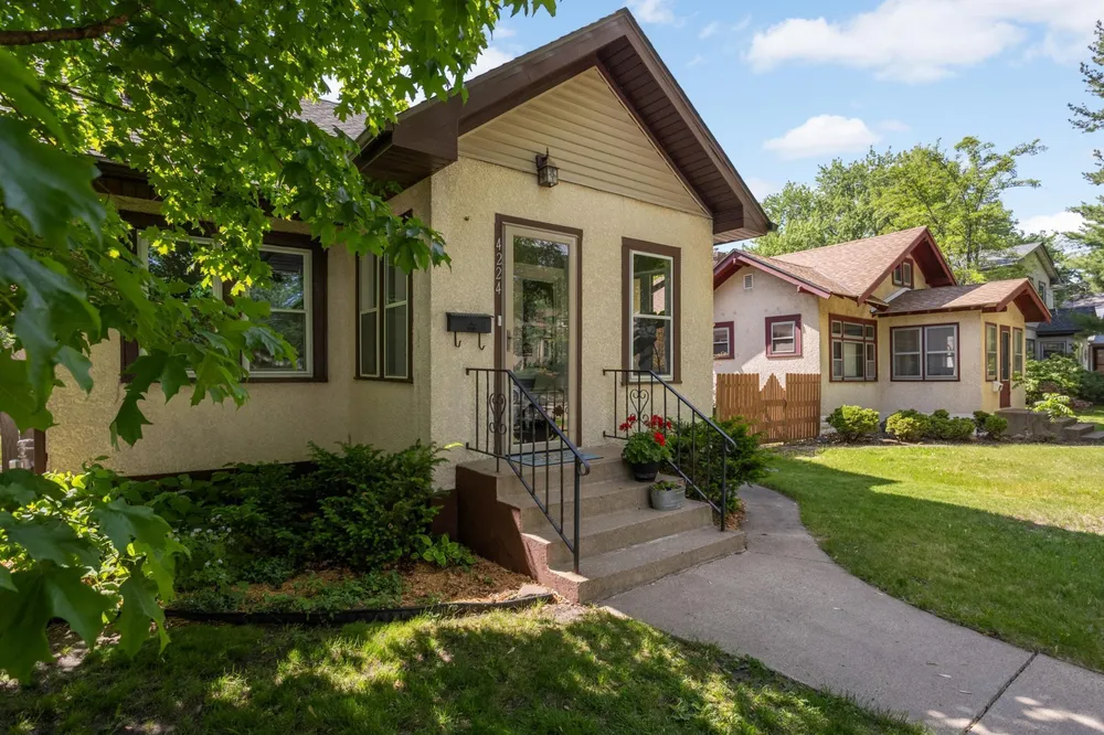 4224 45th Ave S, Minneapolis, MN 55406