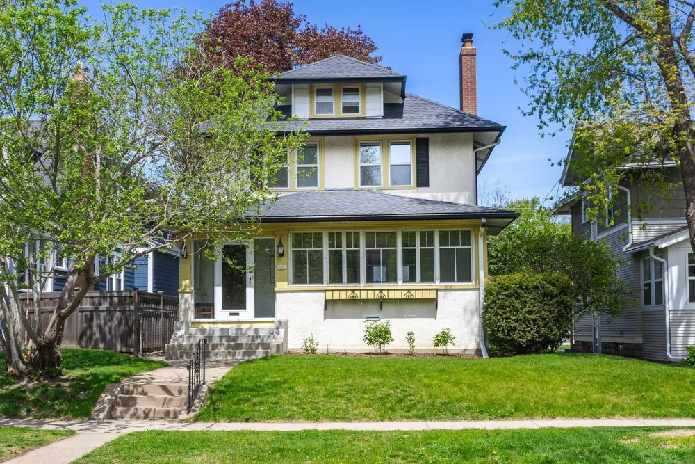 1315 Goodrich Ave, St Paul, MN 55105-2708