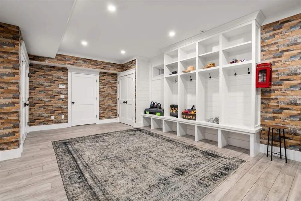136 Beaumont Ave, Newton, MA 02460