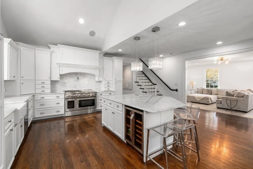 22 Plymouth Rd, Wellesley, MA 02481