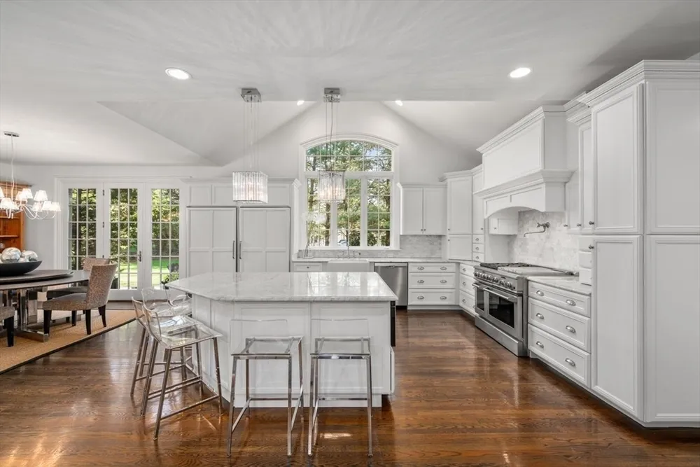 22 Plymouth Rd, Wellesley, MA 02481