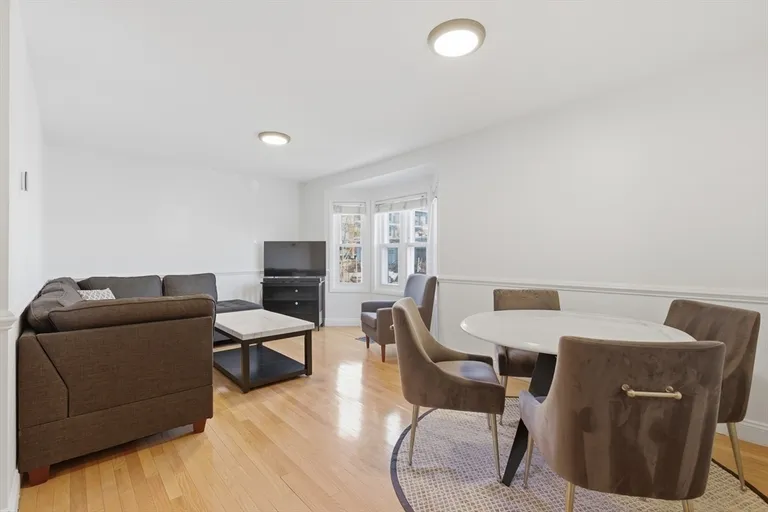 281 W 2nd St, Boston, MA 02127