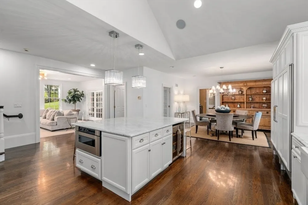22 Plymouth Rd, Wellesley, MA 02481