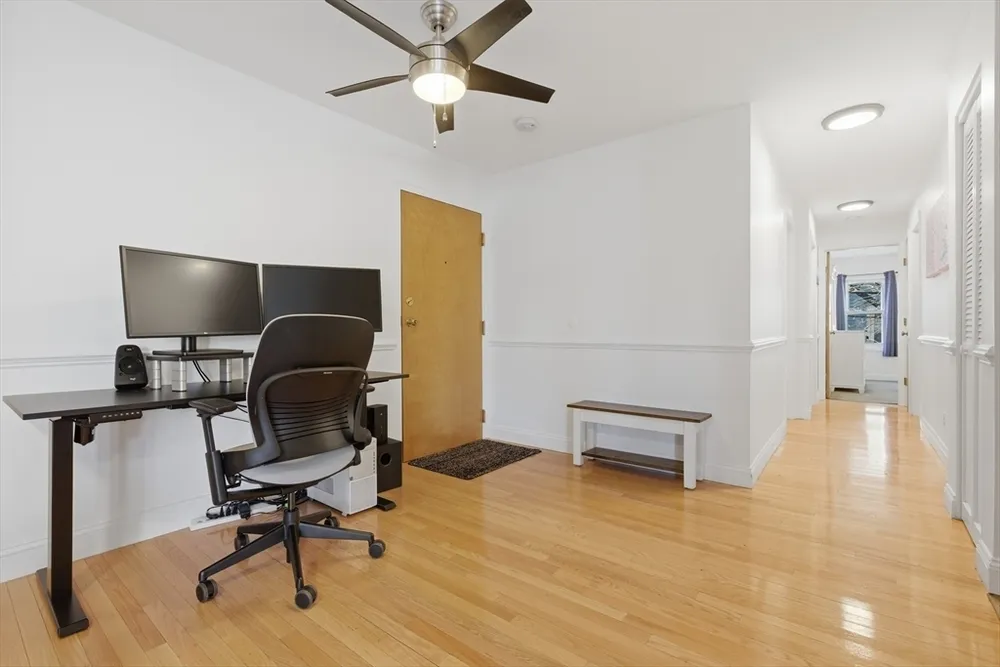 281 W 2nd St, Boston, MA 02127