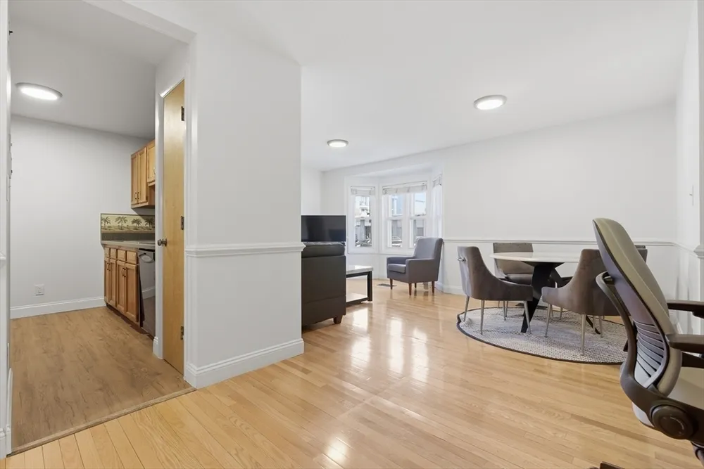 281 W 2nd St, Boston, MA 02127