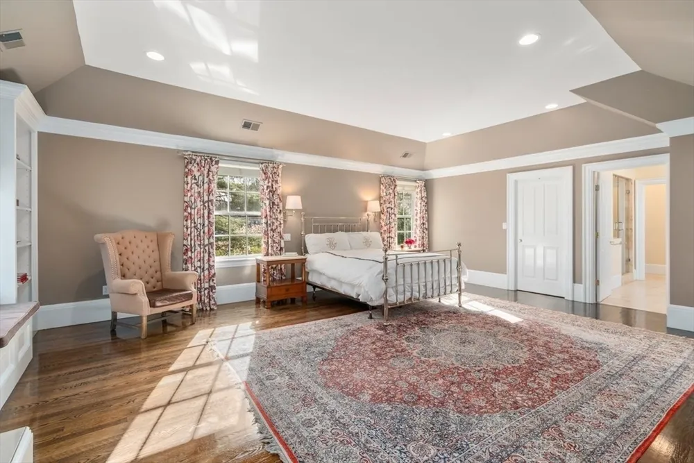 22 Plymouth Rd, Wellesley, MA 02481