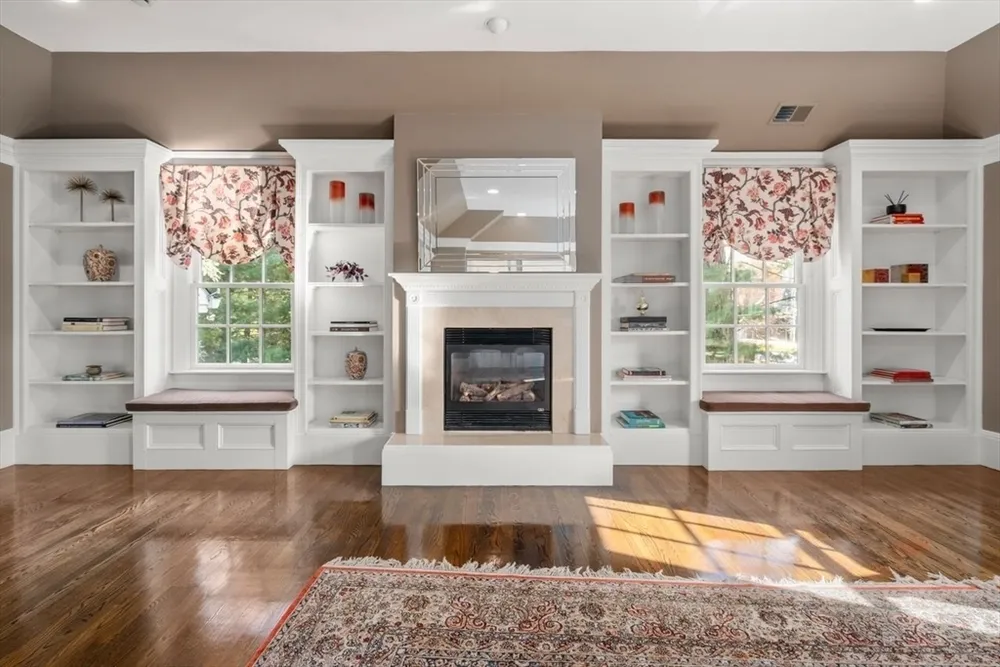 22 Plymouth Rd, Wellesley, MA 02481