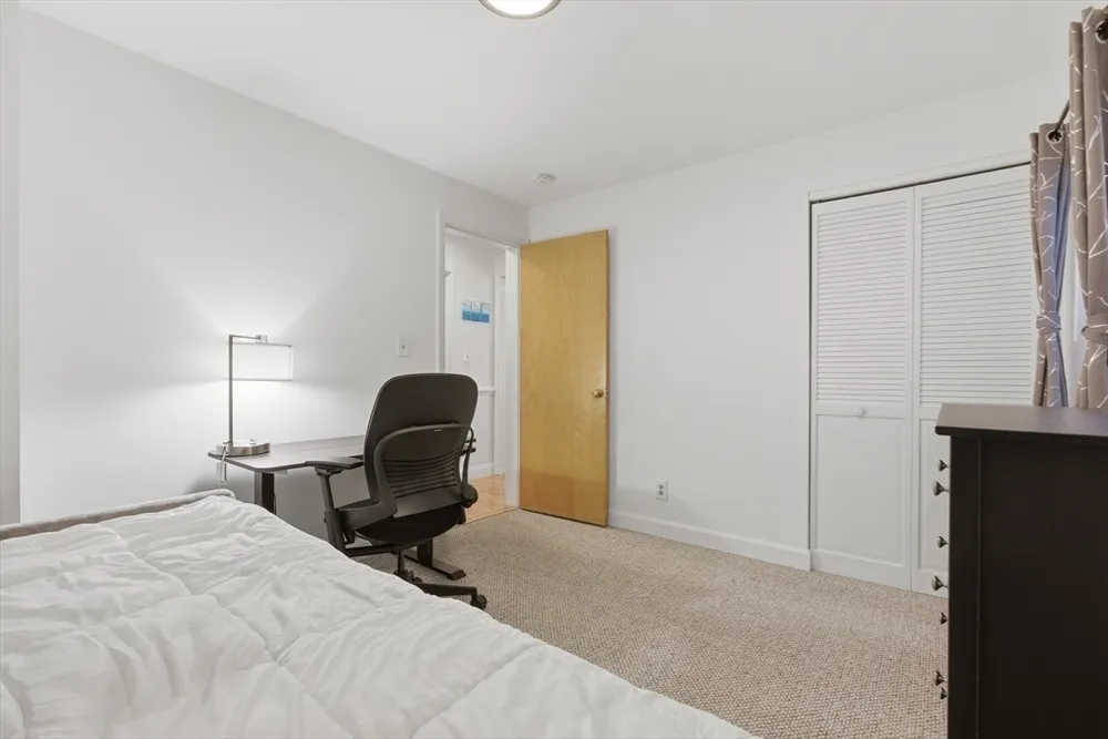 281 W 2nd St, Boston, MA 02127