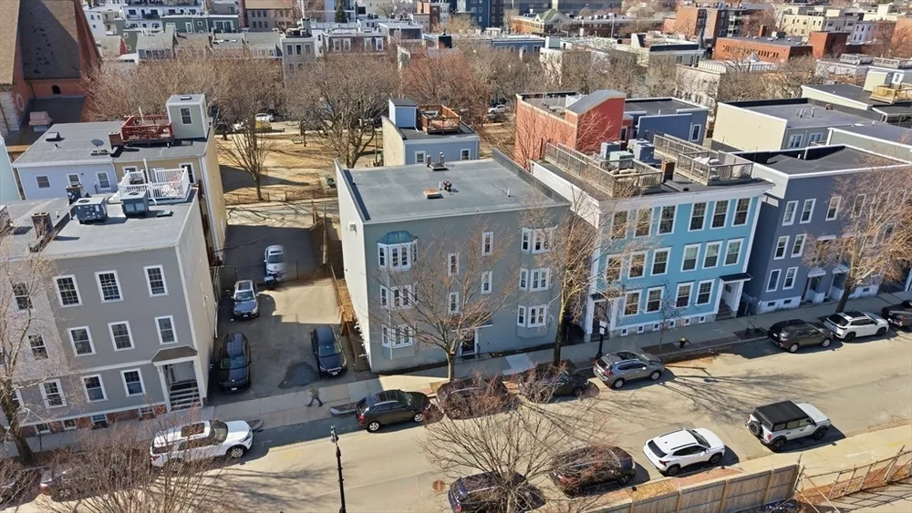 281 W 2nd St, Boston, MA 02127
