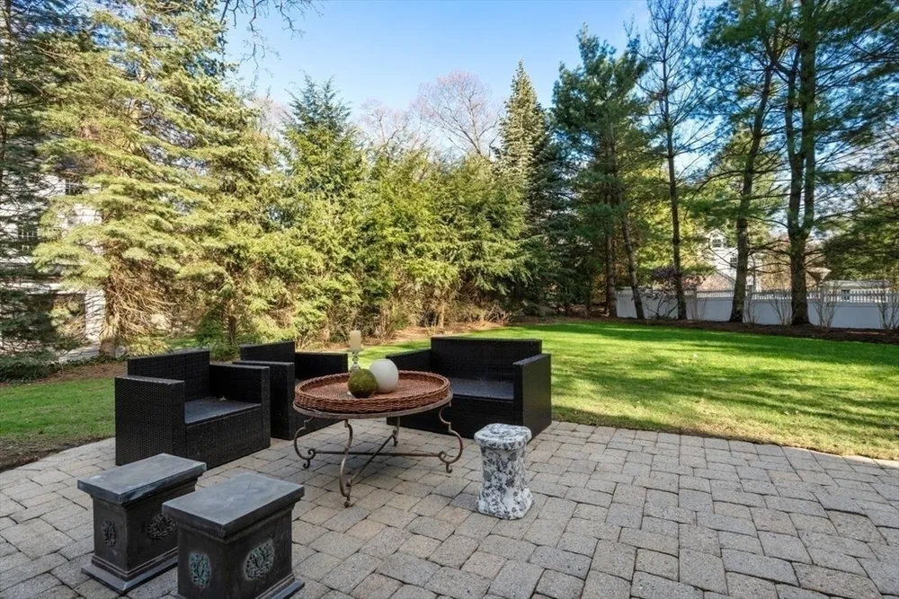 22 Plymouth Rd, Wellesley, MA 02481
