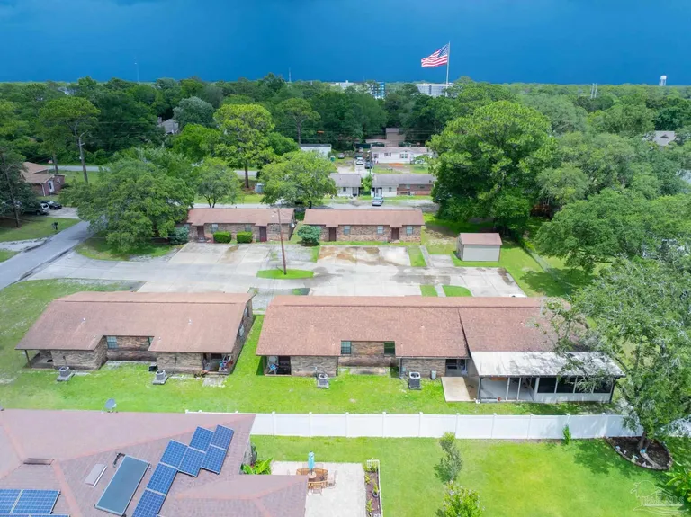 818 Lake Ave, Lake Worth Beach, FL 33460