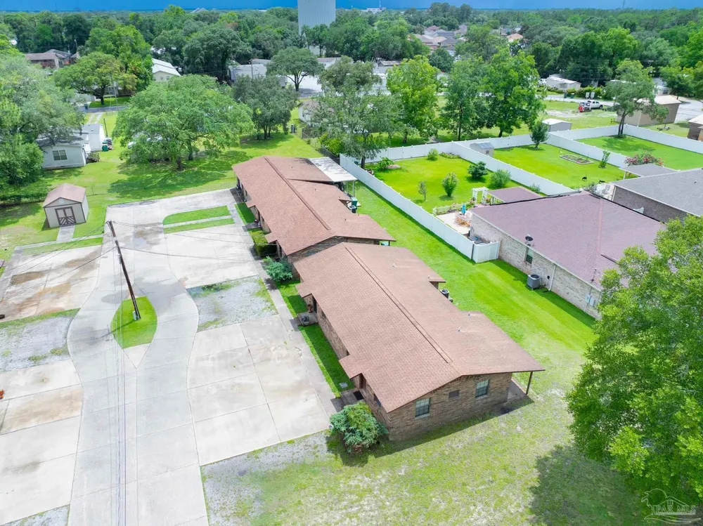 818 Lake Ave, Lake Worth Beach, FL 33460