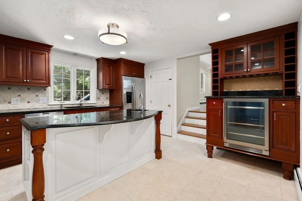 141 Westgate Rd, Wellesley Hills, MA 02481