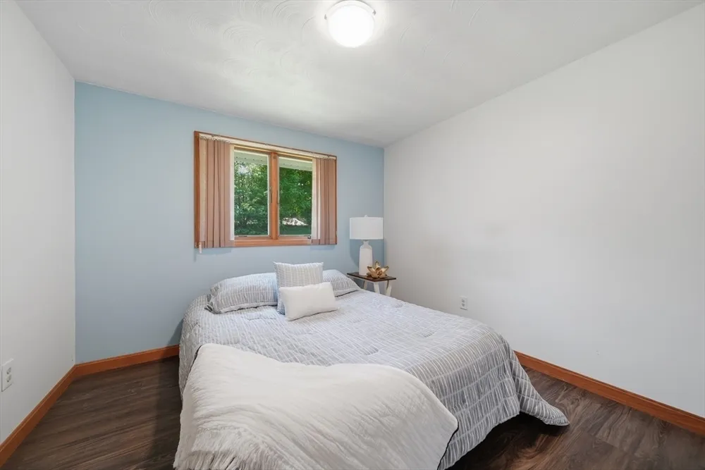 20 Wildes Rd, Chelmsford, MA 01824