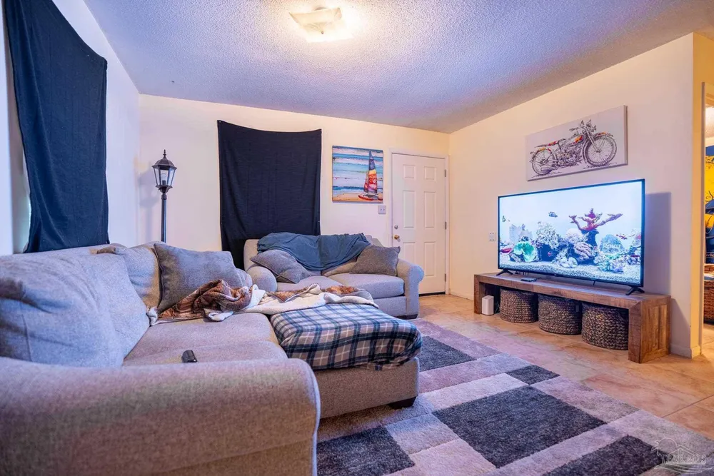 818 Lake Ave, Lake Worth Beach, FL 33460