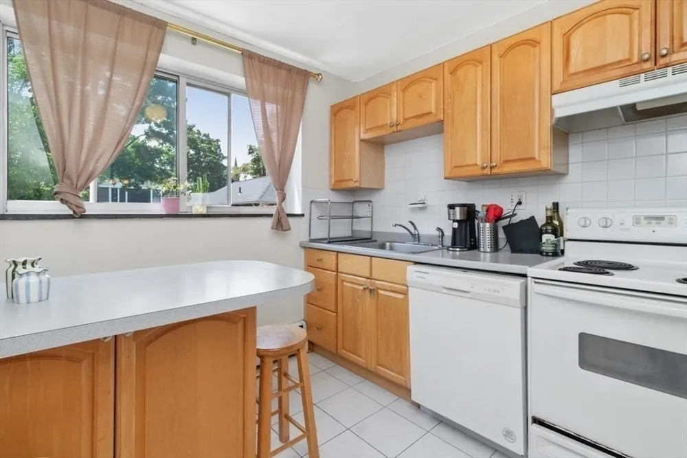 59 Saint Paul St, Brookline, MA 02446