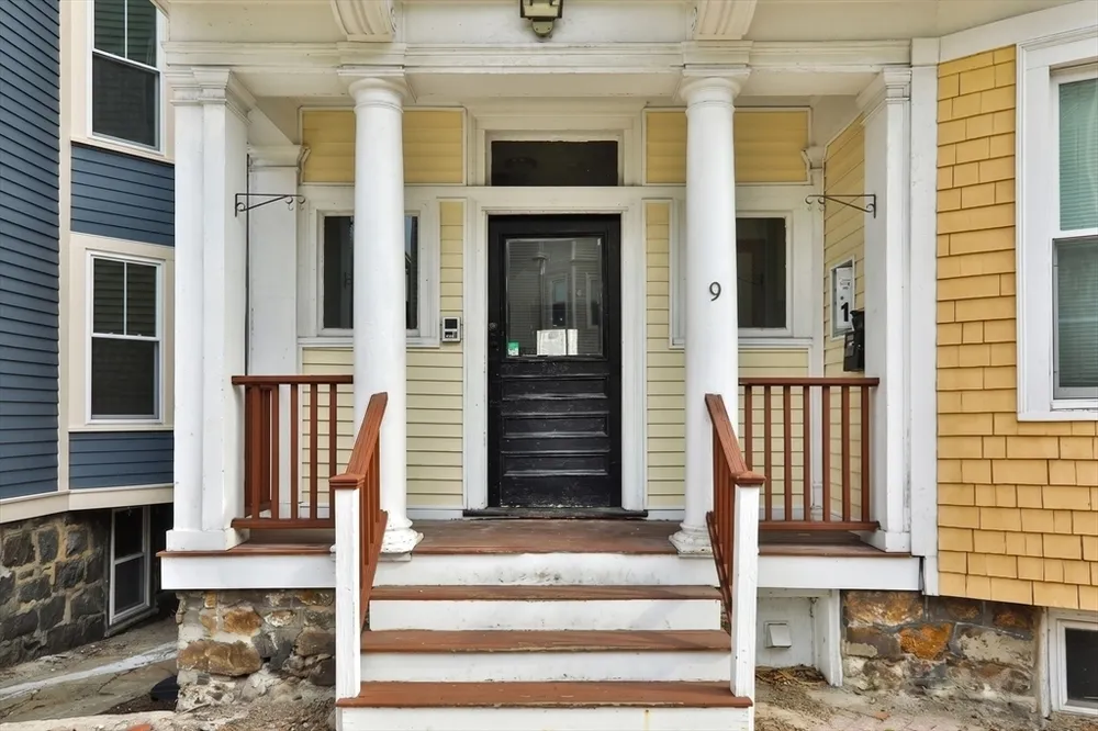 9 Bellflower St, Boston, MA 02125