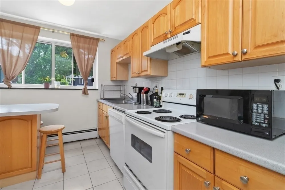 59 Saint Paul St, Brookline, MA 02446