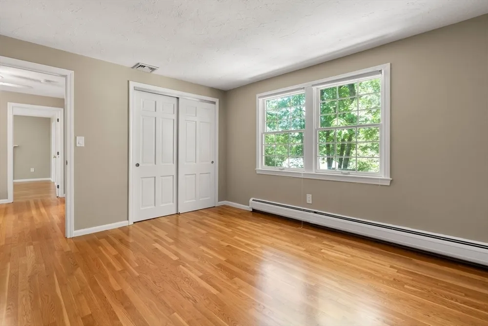 141 Westgate Rd, Wellesley Hills, MA 02481