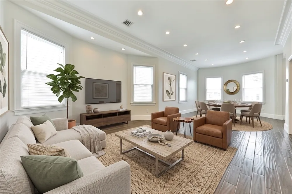 9 Bellflower St, Boston, MA 02125