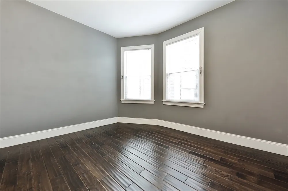9 Bellflower St, Boston, MA 02125
