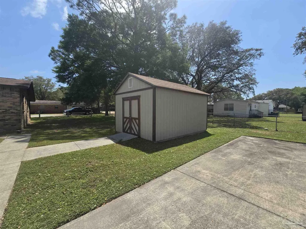 818 Lake Ave, Lake Worth Beach, FL 33460