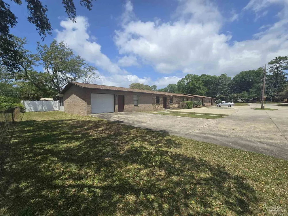 818 Lake Ave, Lake Worth Beach, FL 33460