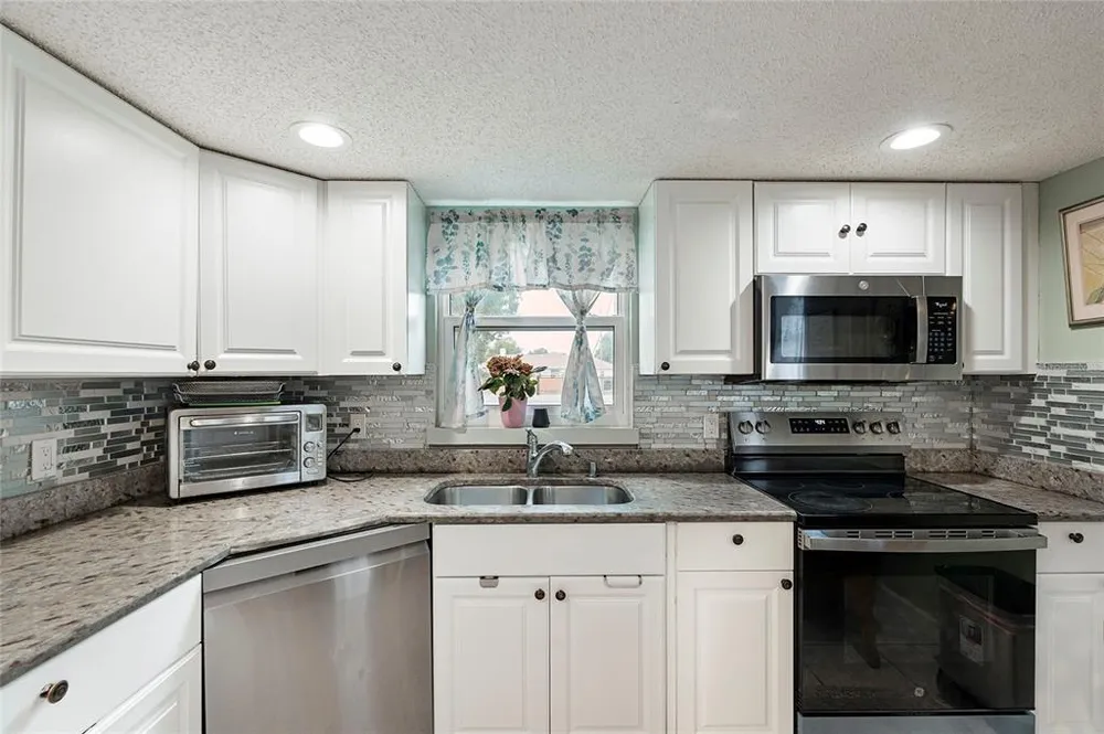 7067 Jarvis Rd, Sarasota, FL 34241