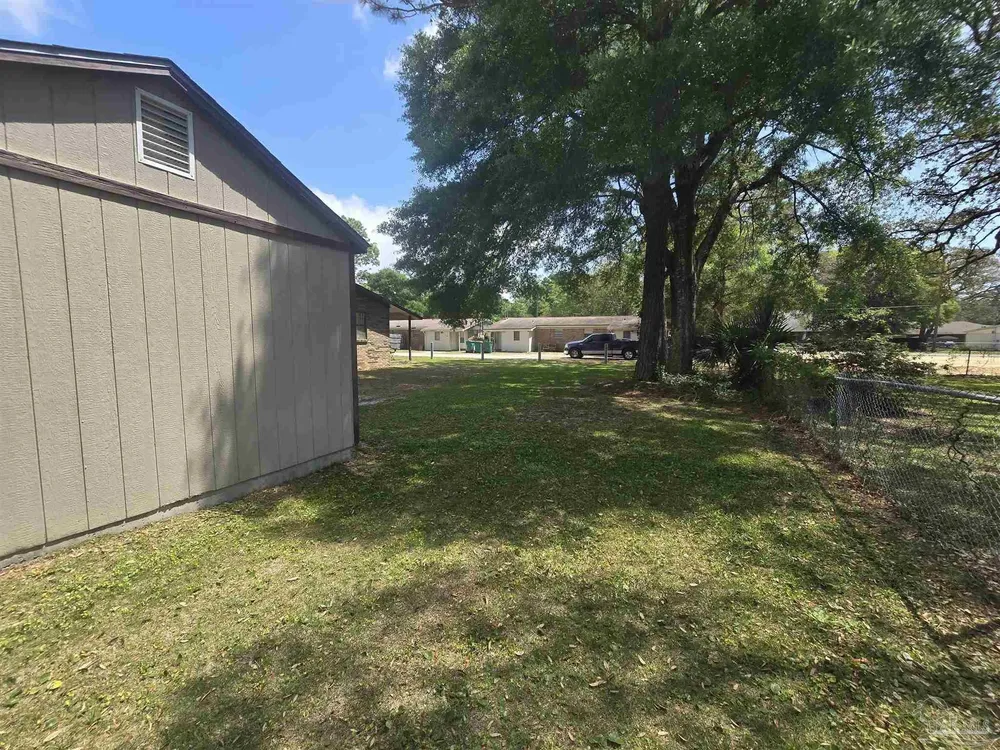 818 Lake Ave, Lake Worth Beach, FL 33460