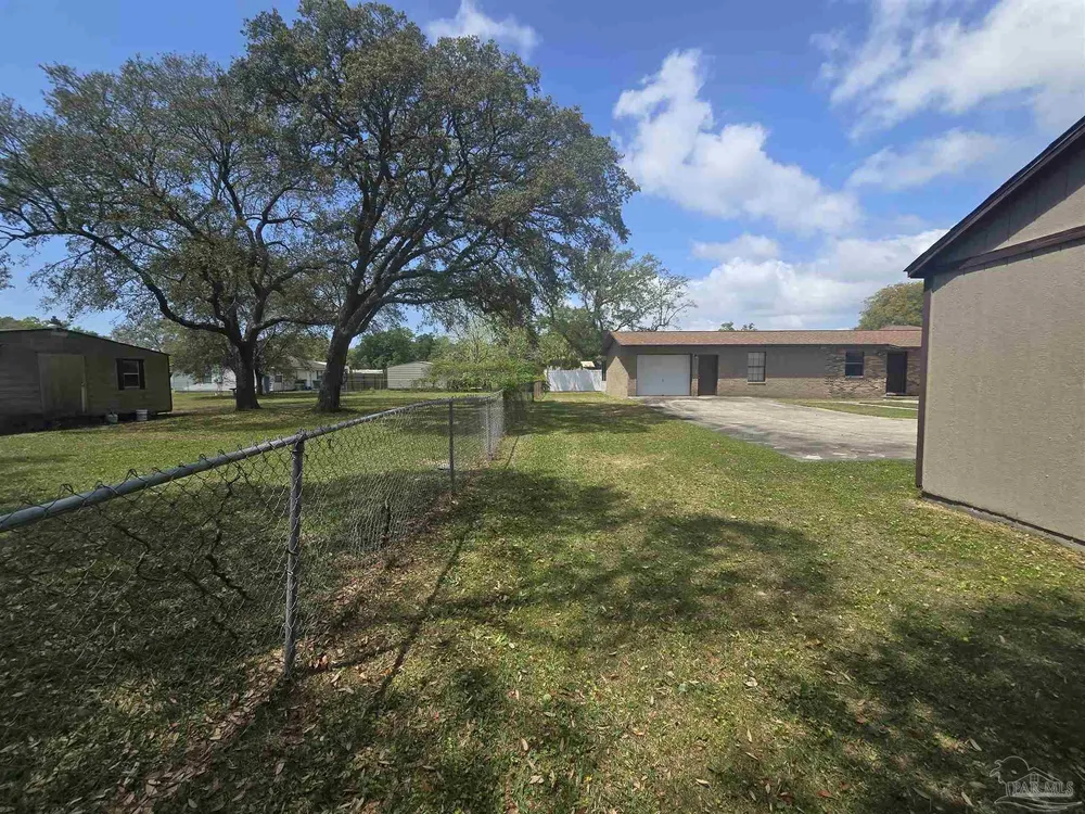 818 Lake Ave, Lake Worth Beach, FL 33460