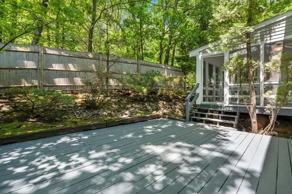 141 Westgate Rd, Wellesley Hills, MA 02481