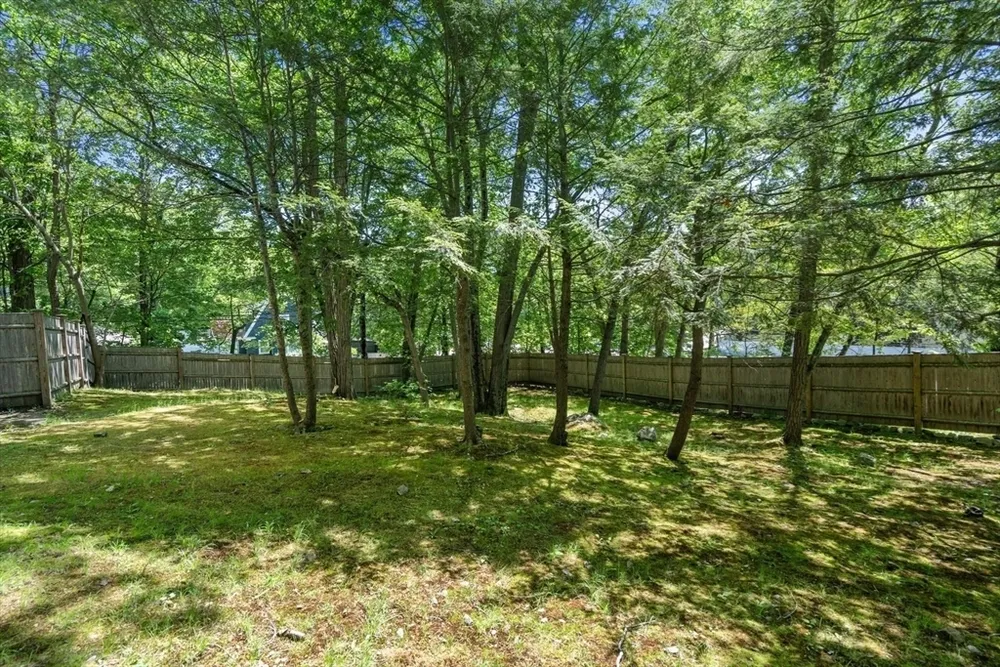 141 Westgate Rd, Wellesley Hills, MA 02481