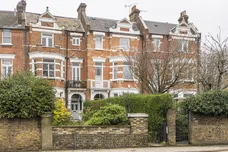 Clapham Common North Side, SW4 photo 1