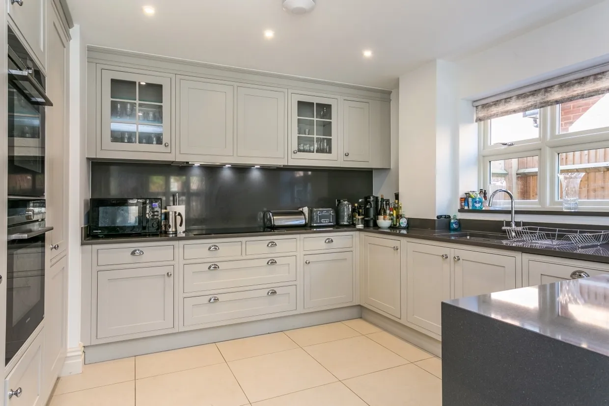Rutland Close Taplow SL6 photo 3