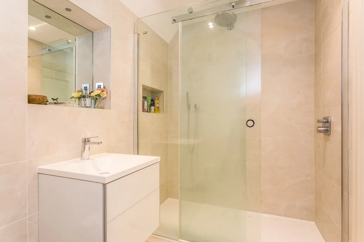Rutland Close Taplow SL6 photo 6